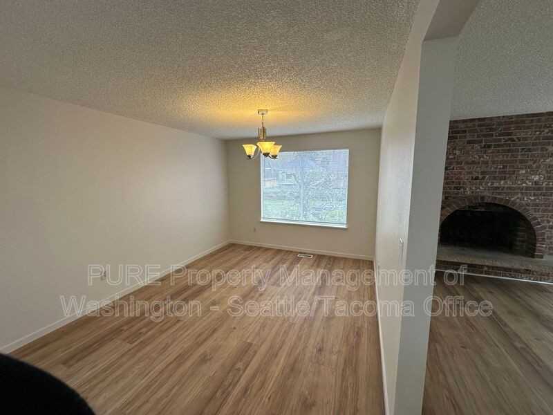 1727 45th Ave Sw - Photo 7 of 28