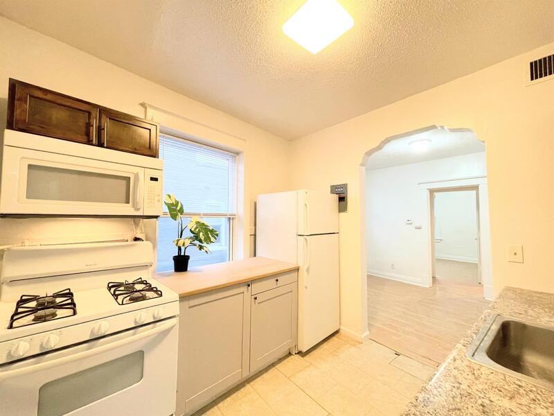 2747 Pestalozzi St #2E - Photo 7 of 8