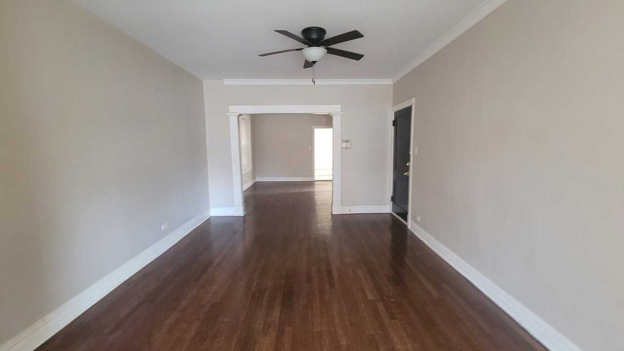 7841 S Loomis Blvd #1 - Photo 4 of 6