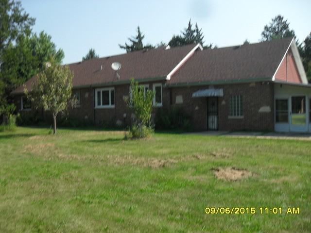 10S510 Drew Ave - Photo 2 of 9