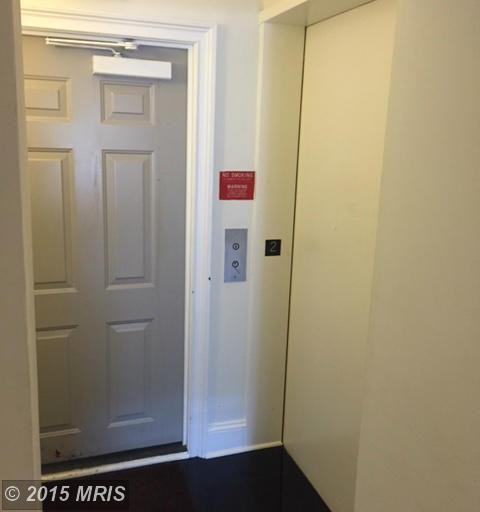 1305 Wisconsin Ave NW - Photo 3 of 25