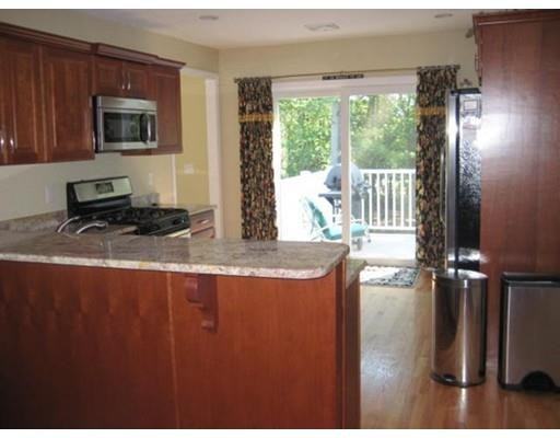 32 Warren St #2 - Photo 2 of 14