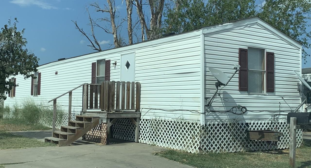 1632 Lackey St - Photo 2 of 13