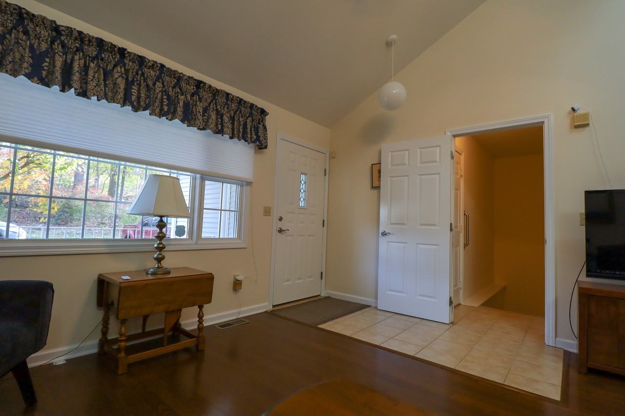 20 Underhill Rd #20 - Photo 3 of 20