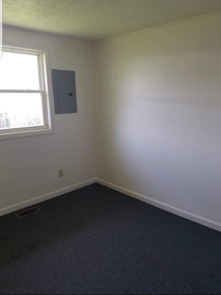 759 Prather Dr #1 - Photo 4 of 13