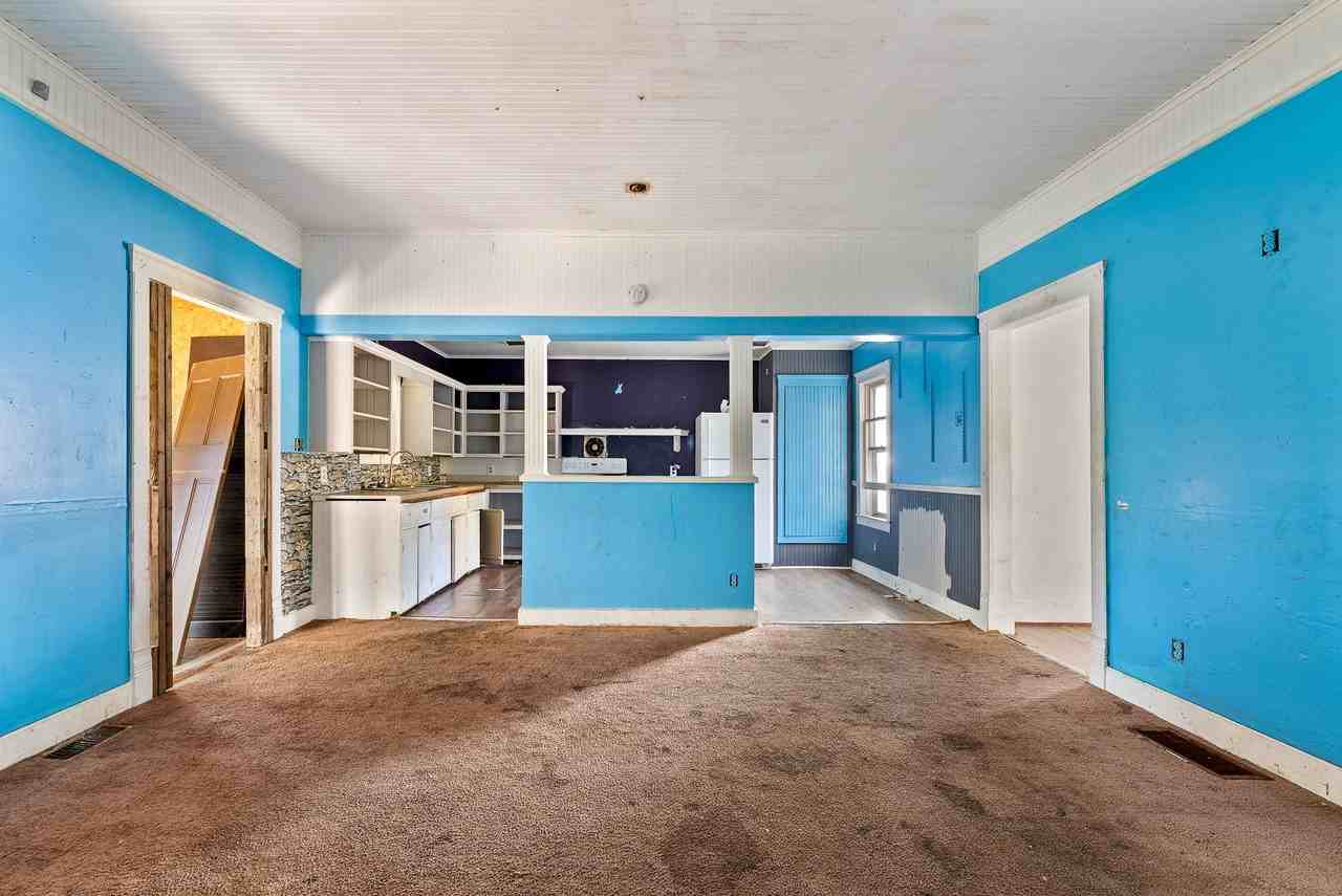 210 S Sycamore St #1 - Photo 3 of 10