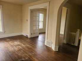 815 1/2 Randolph St - Photo 1 of 1