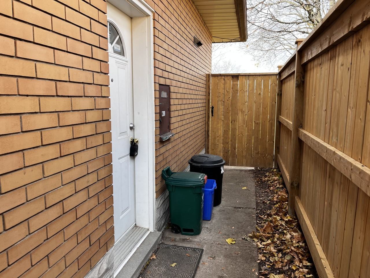 128 Wilfred Avenue - Photo 2 of 9