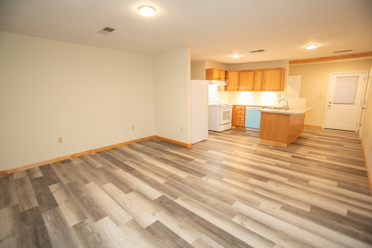 2007 U.S. 63 - E4 #E4 - Photo 3 of 10