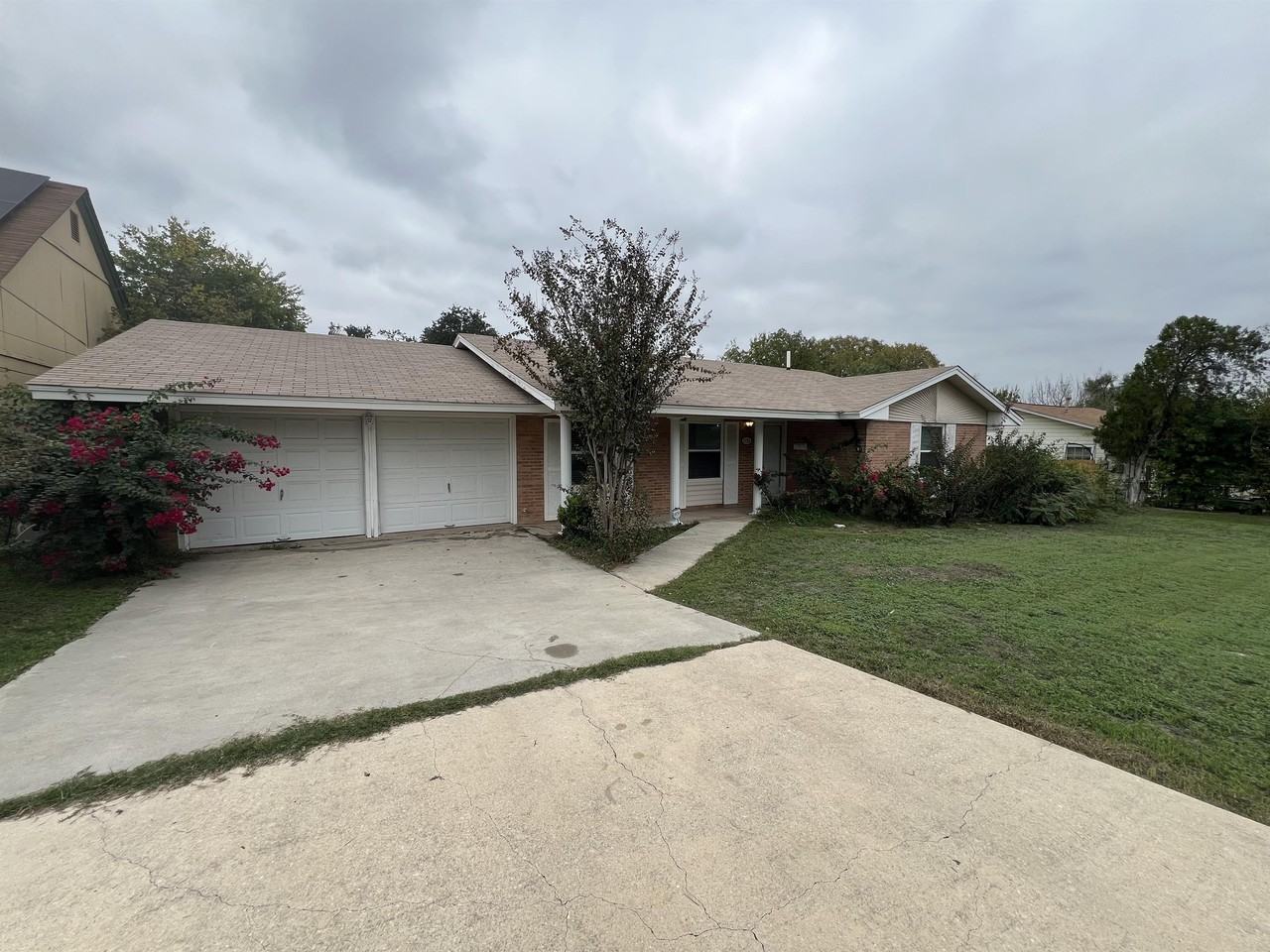 1735 Donaldson Ave #1 - Photo 2 of 30