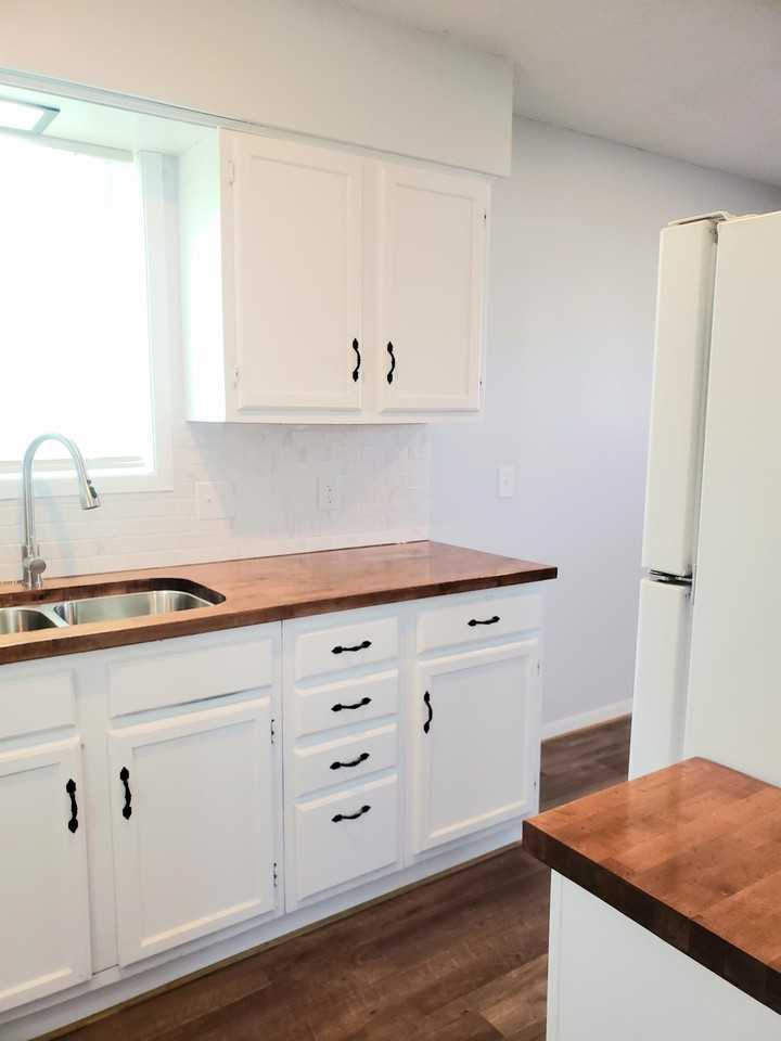 1011 Columbus St #1 - Photo 6 of 12