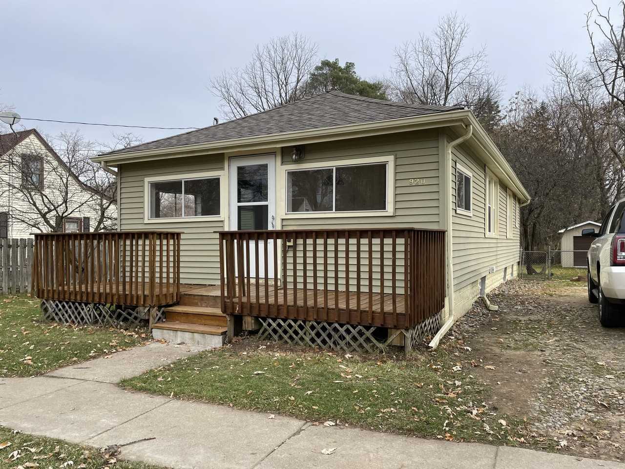 Berrien 920 N. #1 - Photo 2 of 23