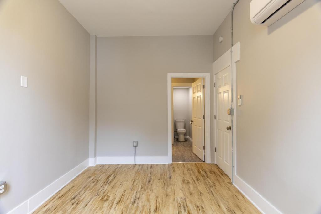810 Lehman St - Photo 4 of 6