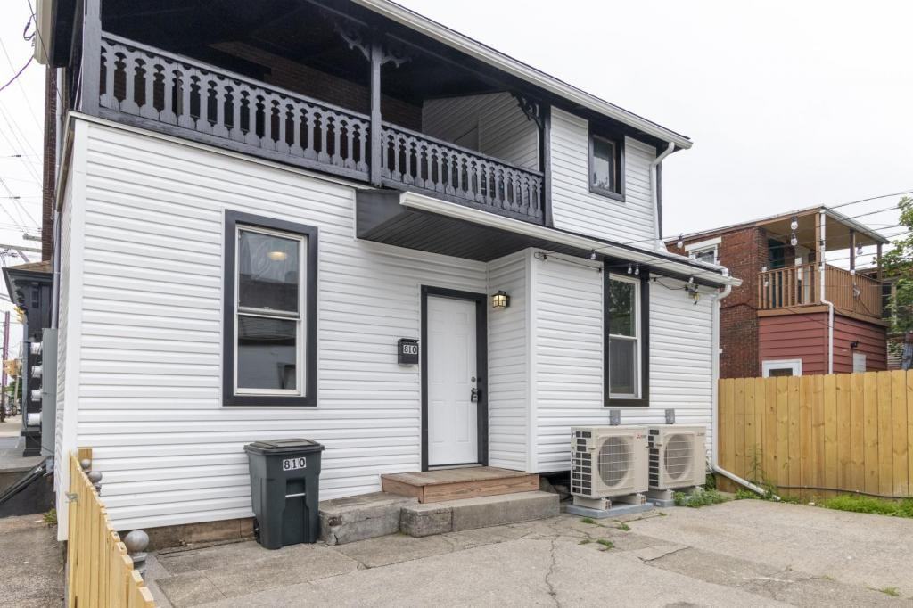 810 Lehman St - Photo 2 of 6