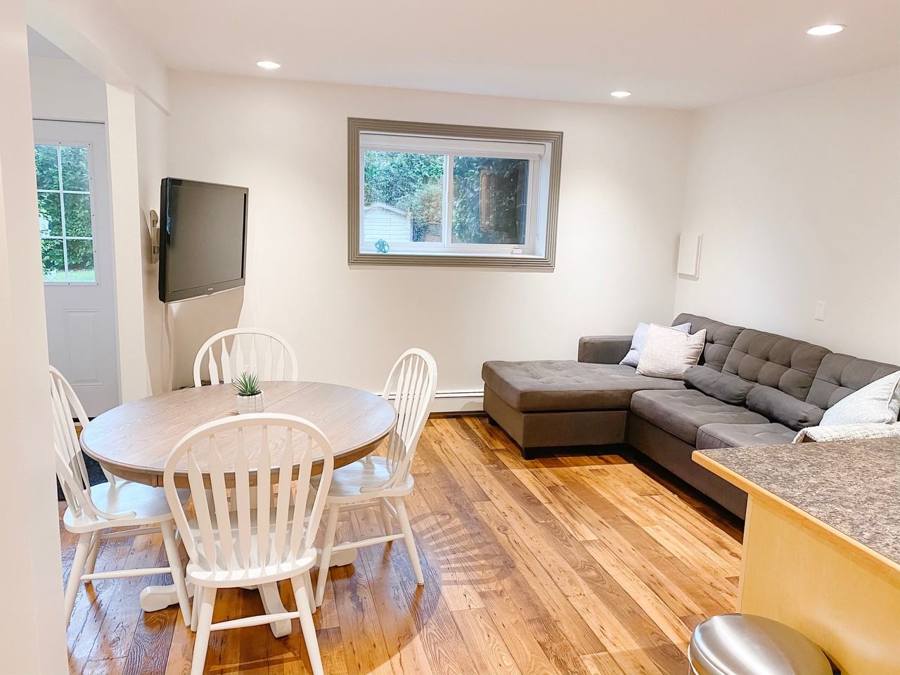 2781 Violet Street #Bsmt - Photo 3 of 9