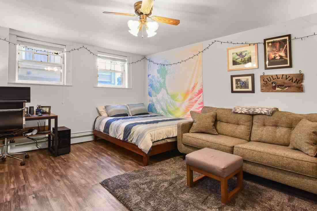 204 N Pinckney St - Photo 3 of 50