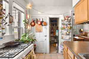 featured image of 23 E Johnson St