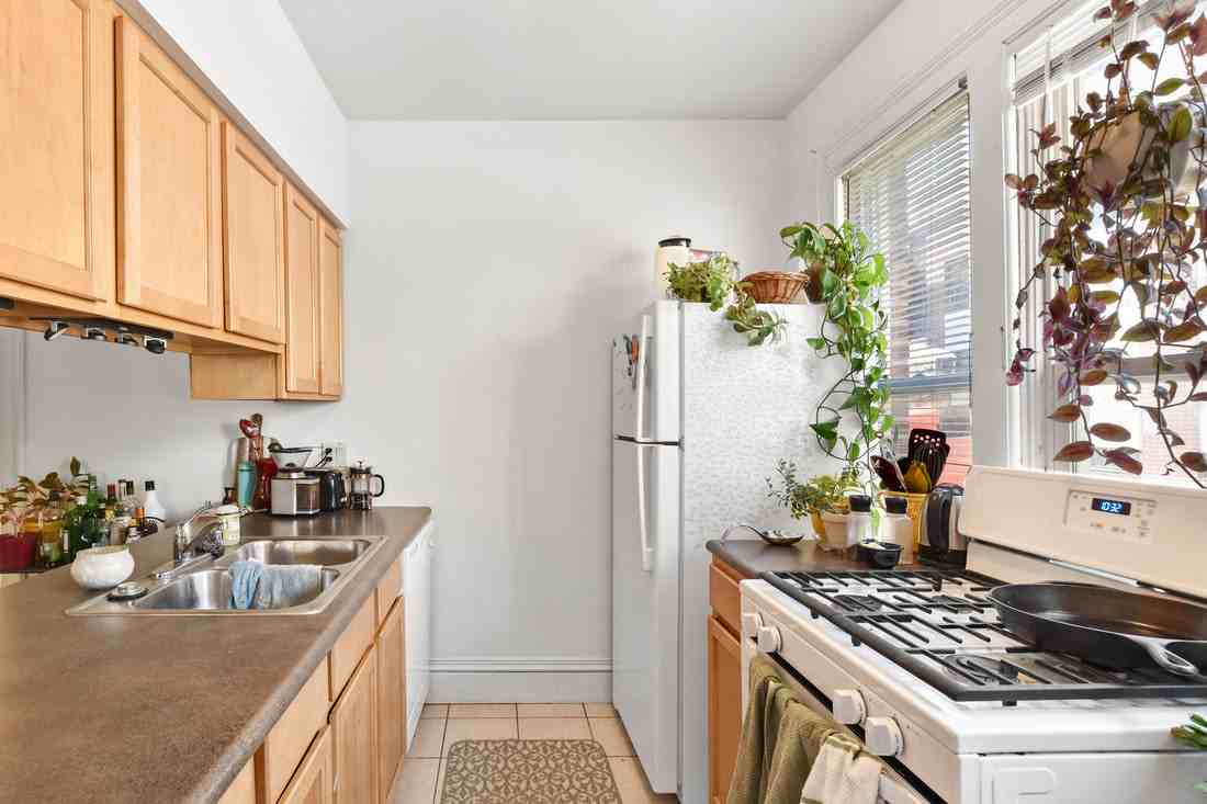 23 E Johnson St - Photo 2 of 37