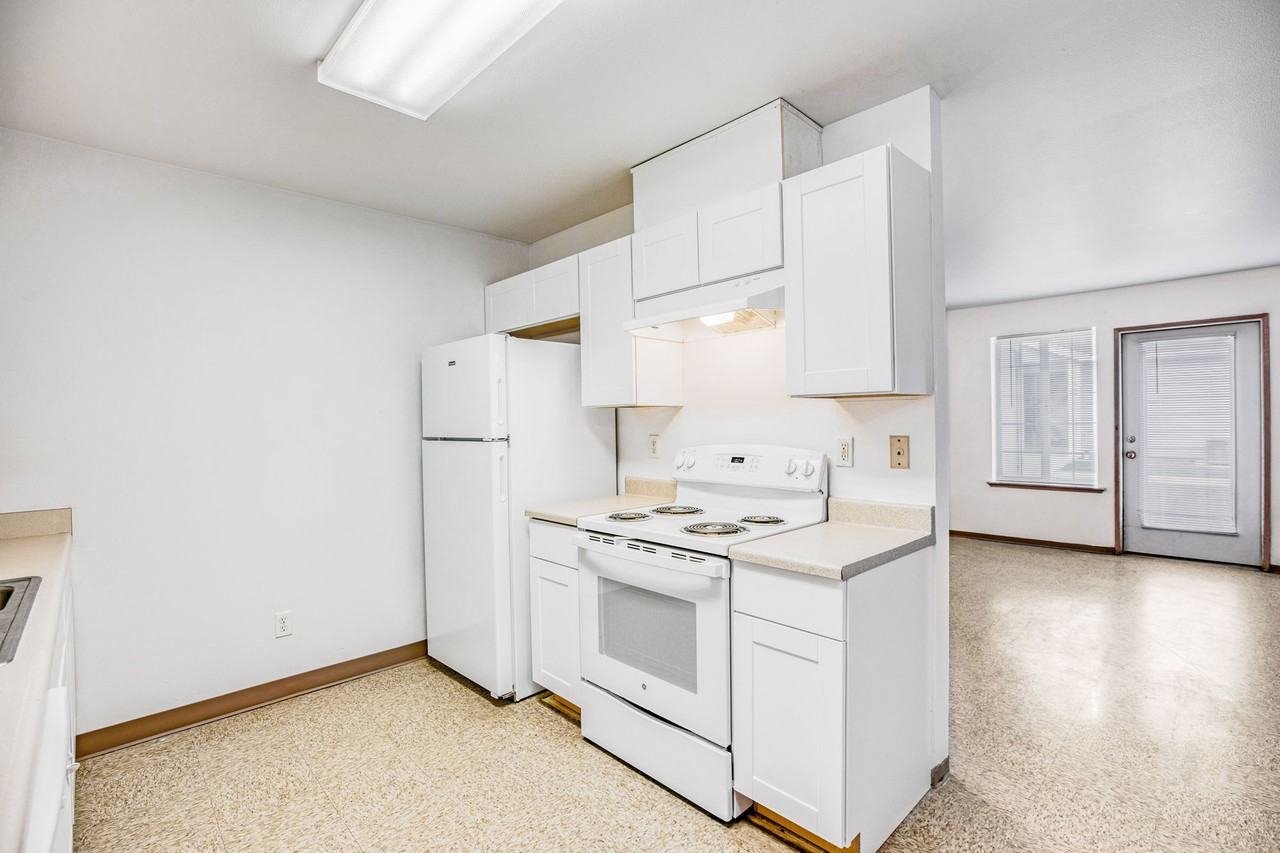 Parkview & Third Avenue Apartments - Photo 2 of 9