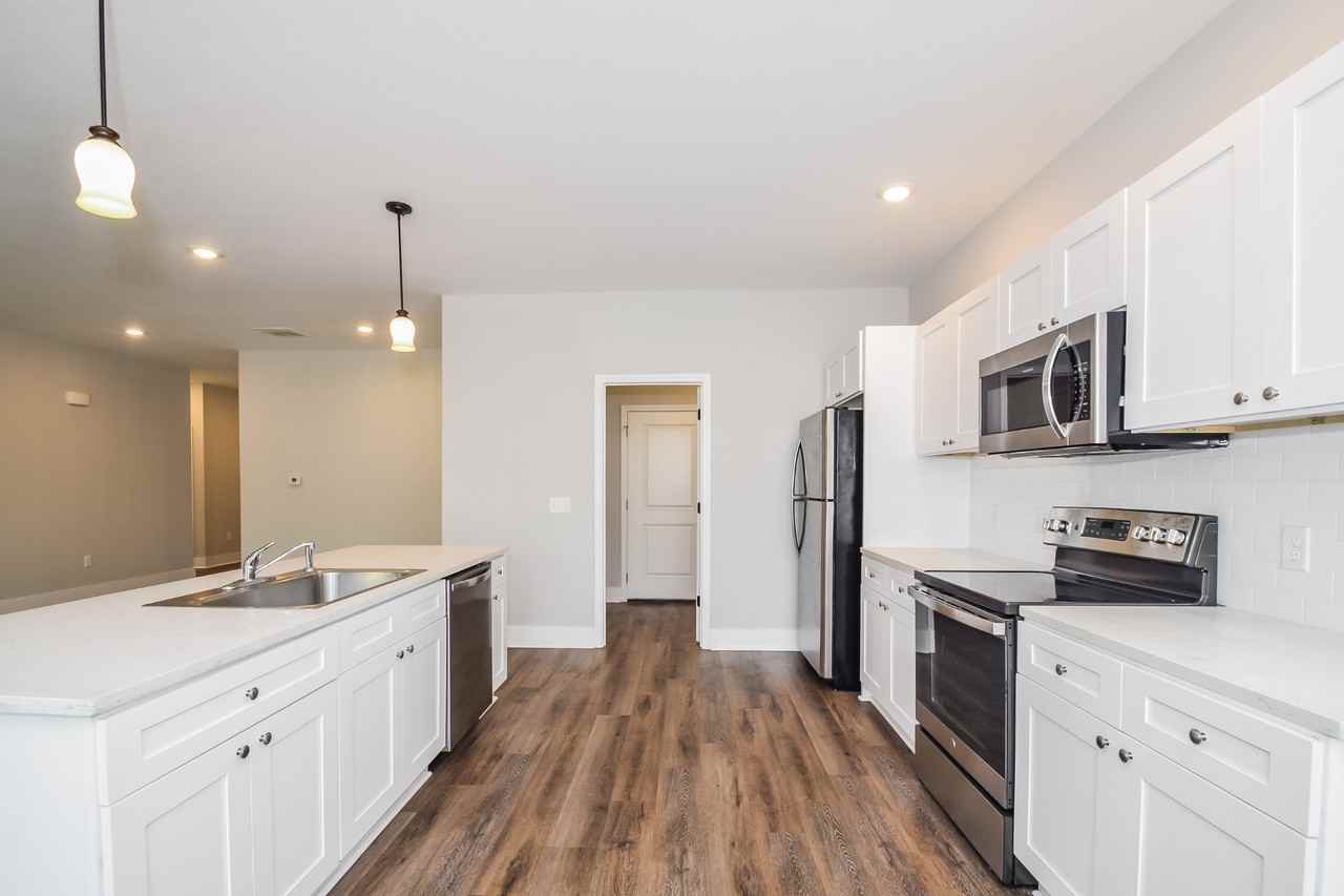 1047 Autumns Wood Cir E - Photo 6 of 25