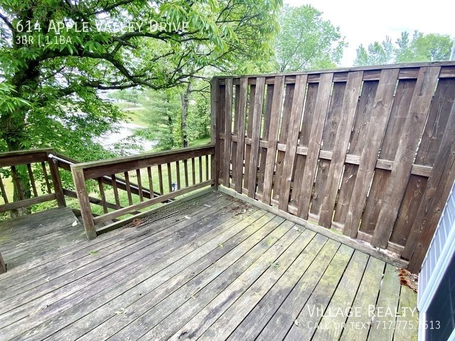 614 Apple Valley Dr - Photo 3 of 34