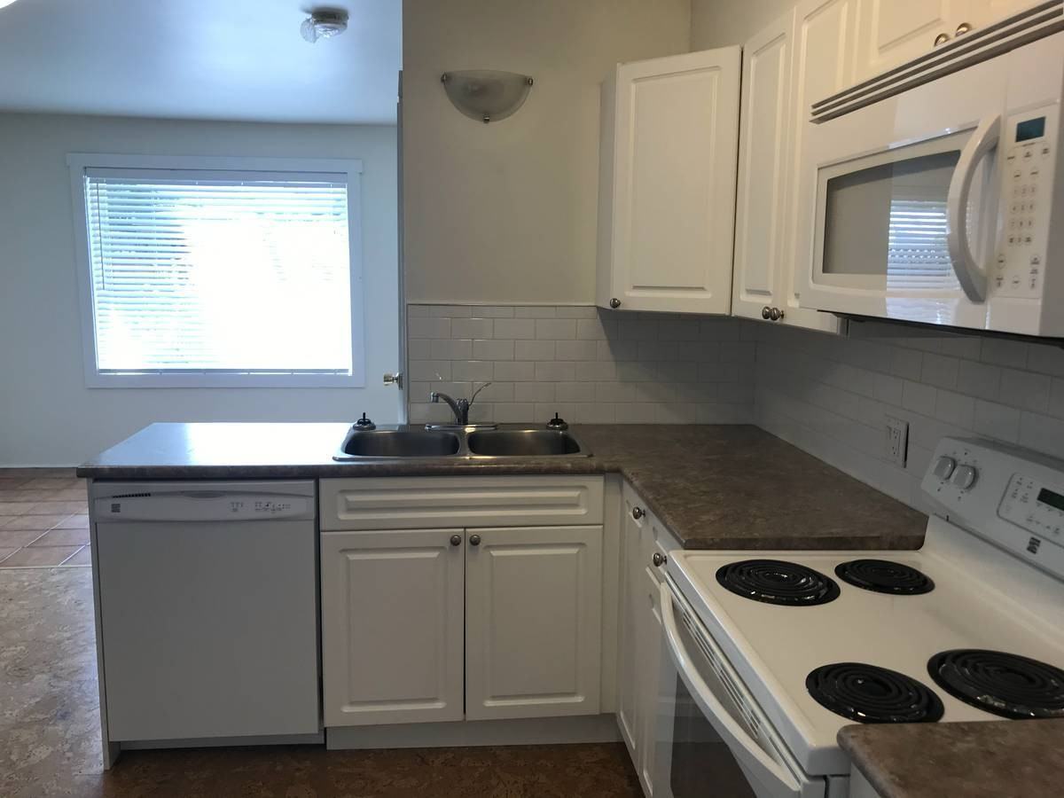 21882 124 Avenue - Photo 2 of 12