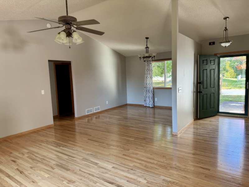 19194 Evenston Dr - Photo 2 of 14