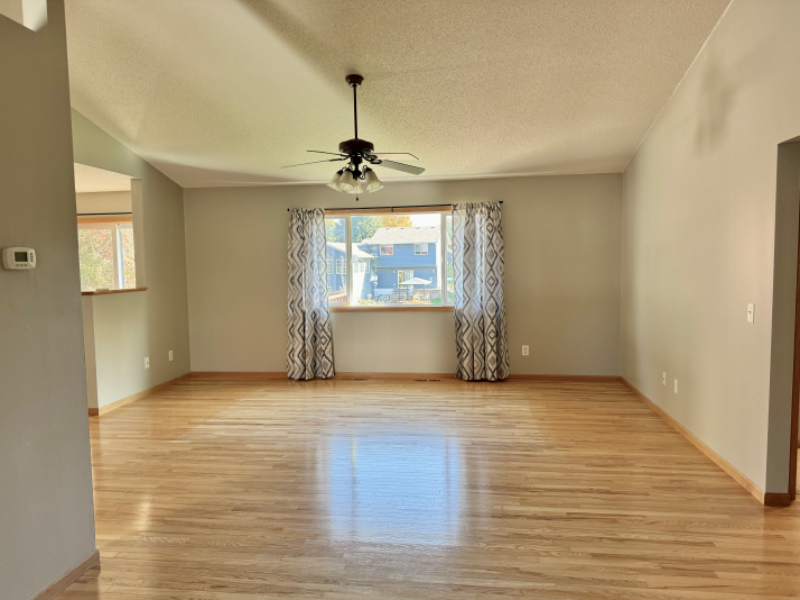 19194 Evenston Dr - Photo 3 of 14