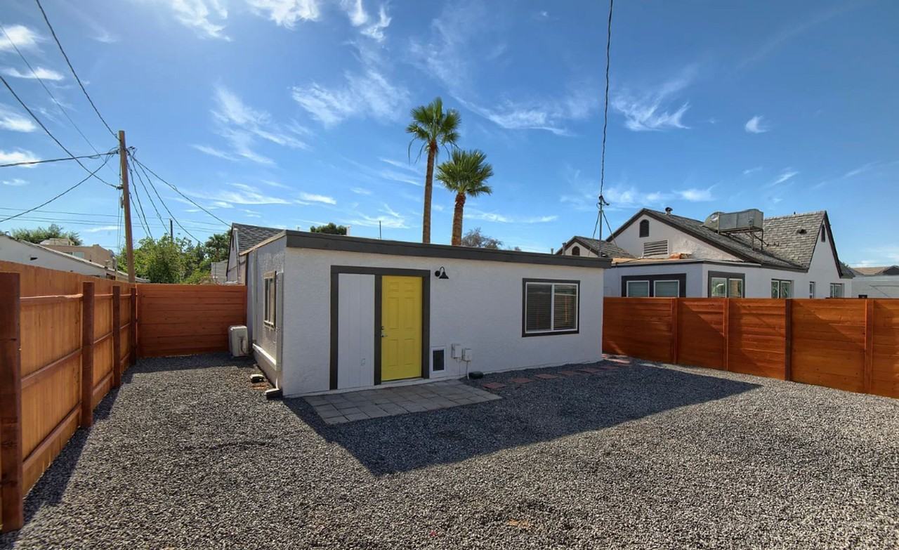 Apt 1 - Photo 2 of 3