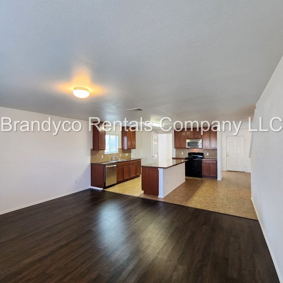 411 Taurus Dr #1 - Photo 7 of 28