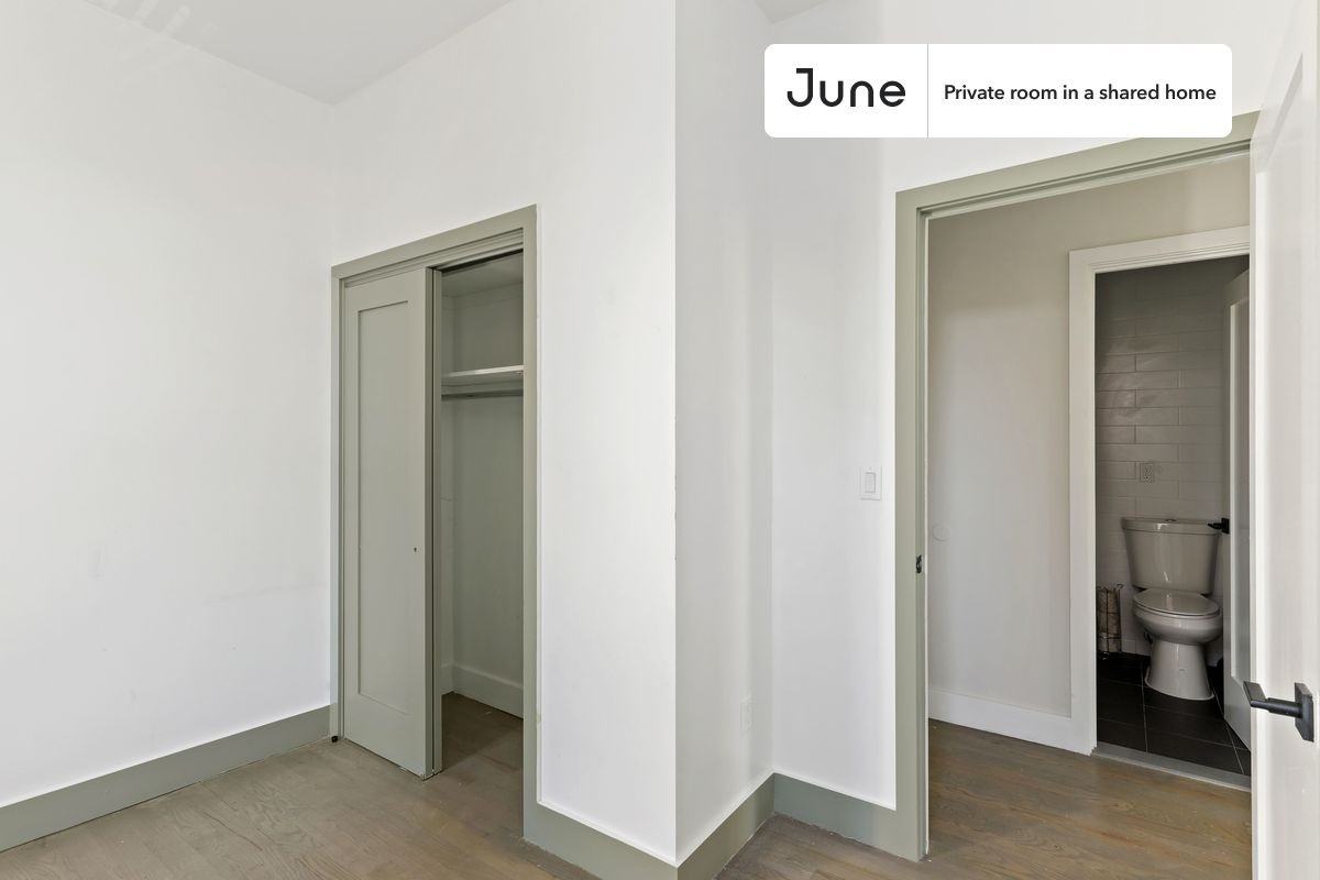 414 4th Ave #A - Photo 4 of 13