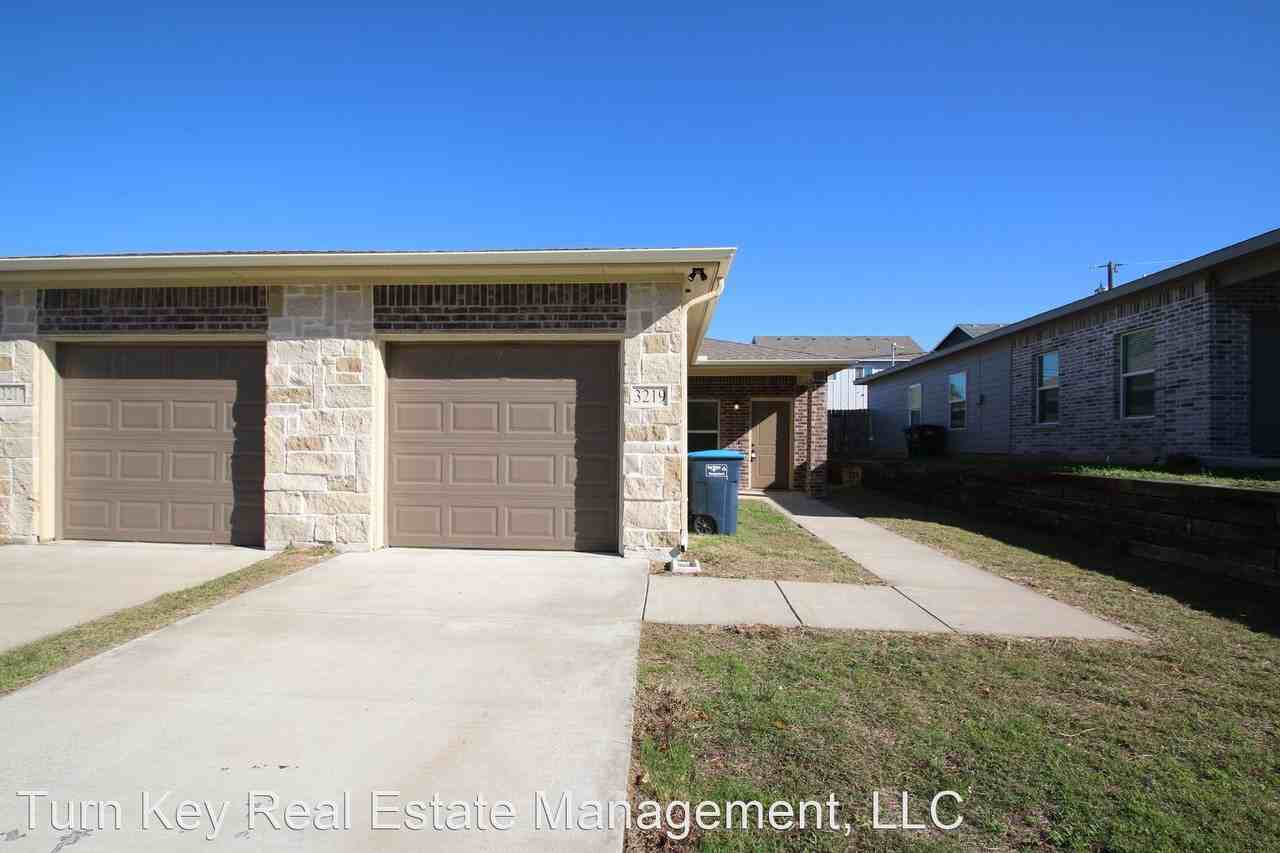 3217-3219 Karen St. - Photo 3 of 27