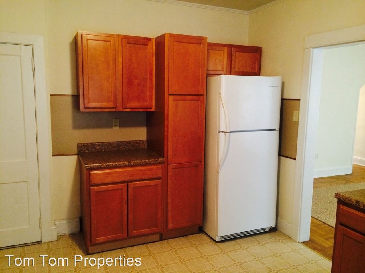 5 Eastman Ave - Photo 3 of 12