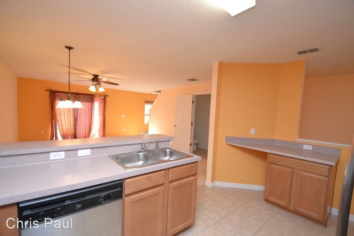 109 Heritage Park St - Photo 3 of 16