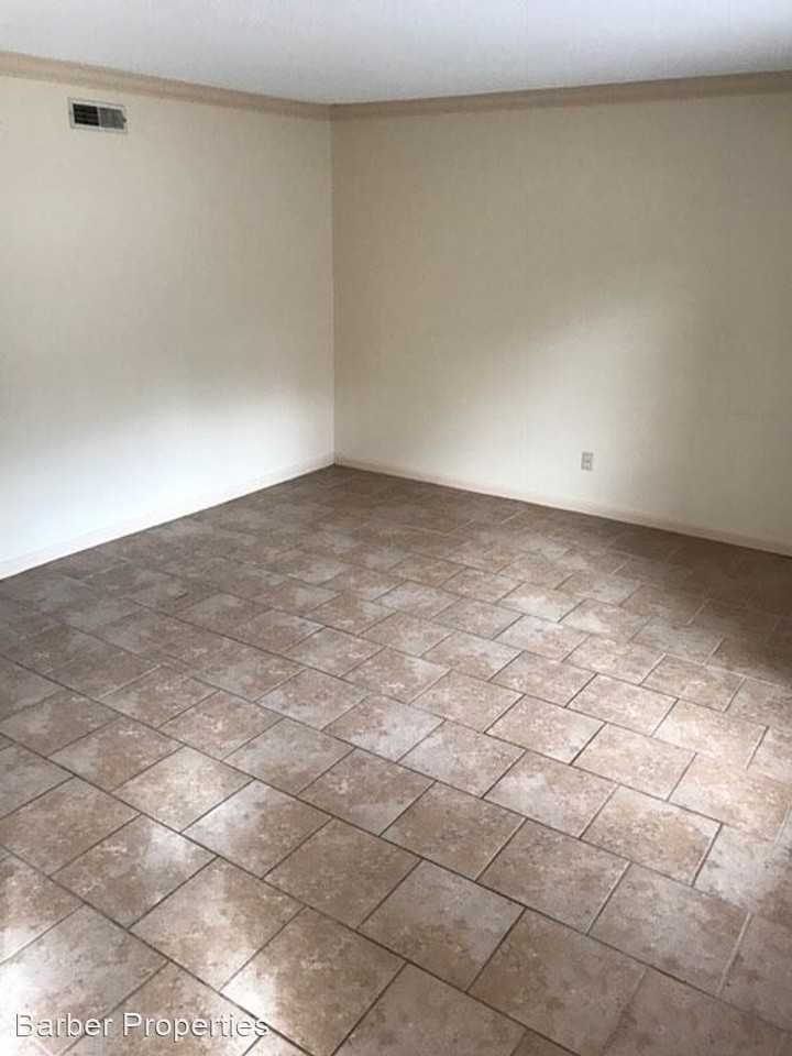 1616 Ashland Highway - Photo 2 of 5