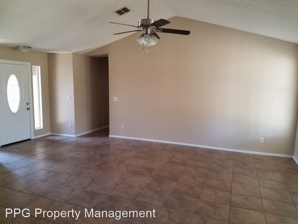 6934 W Brown St - Photo 2 of 13