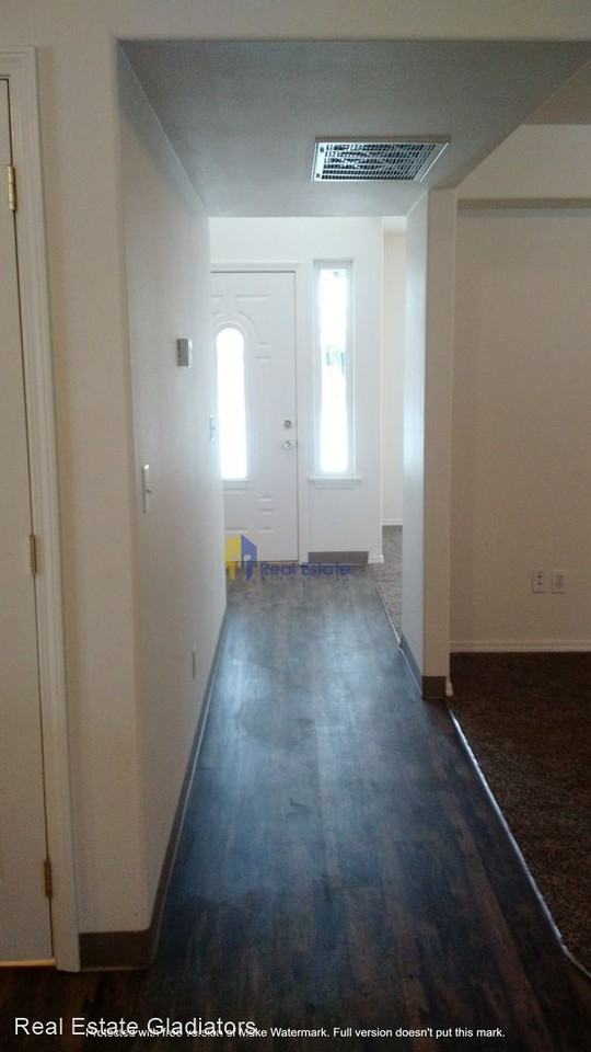 708 Brown St - Photo 2 of 26