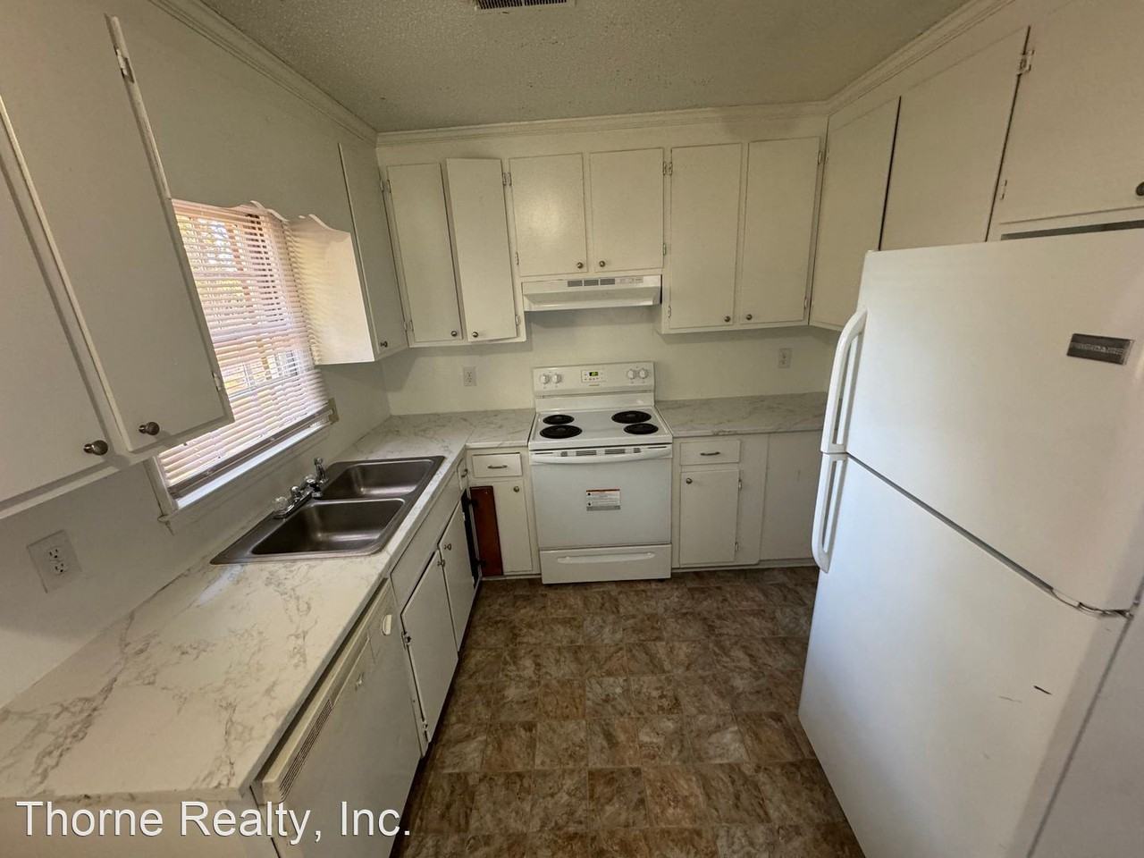 402-404 Howard Avenue - Photo 3 of 6