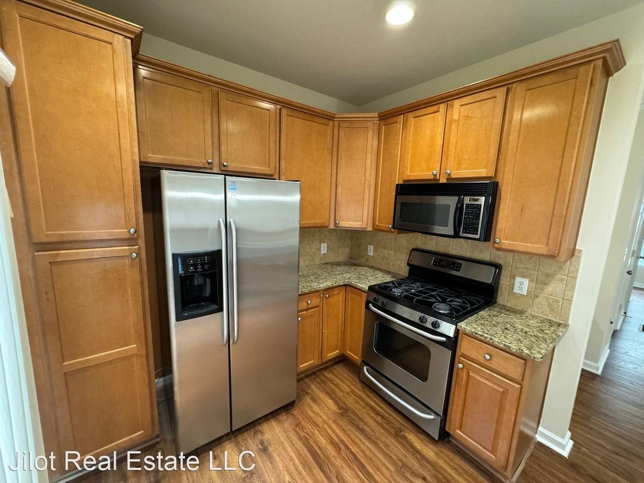 1097 1097 Park Row S - Park Row S 1097 - Photo 2 of 17