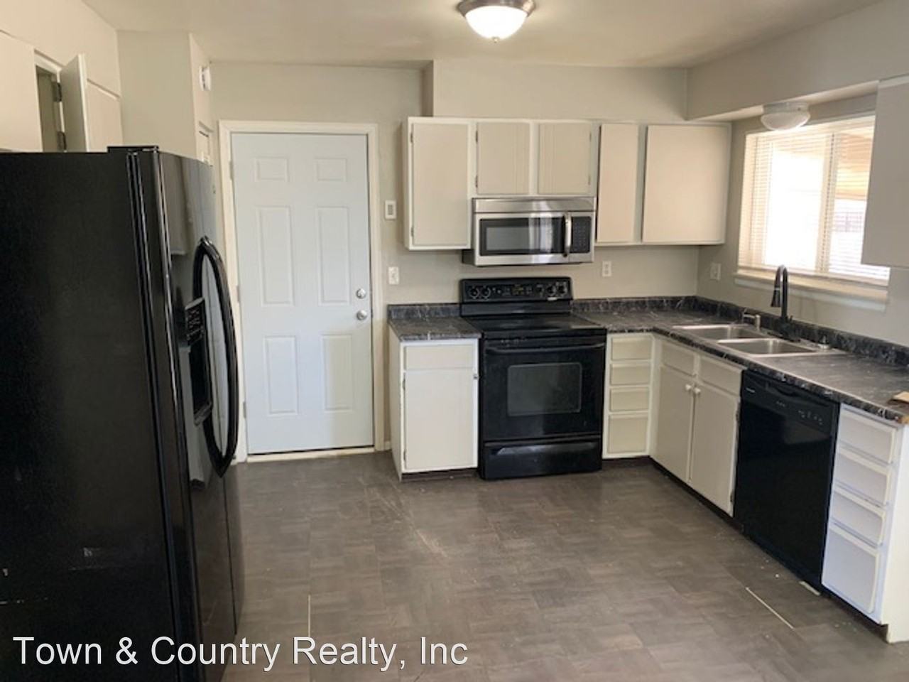 4575 Monica Dr - Photo 3 of 12