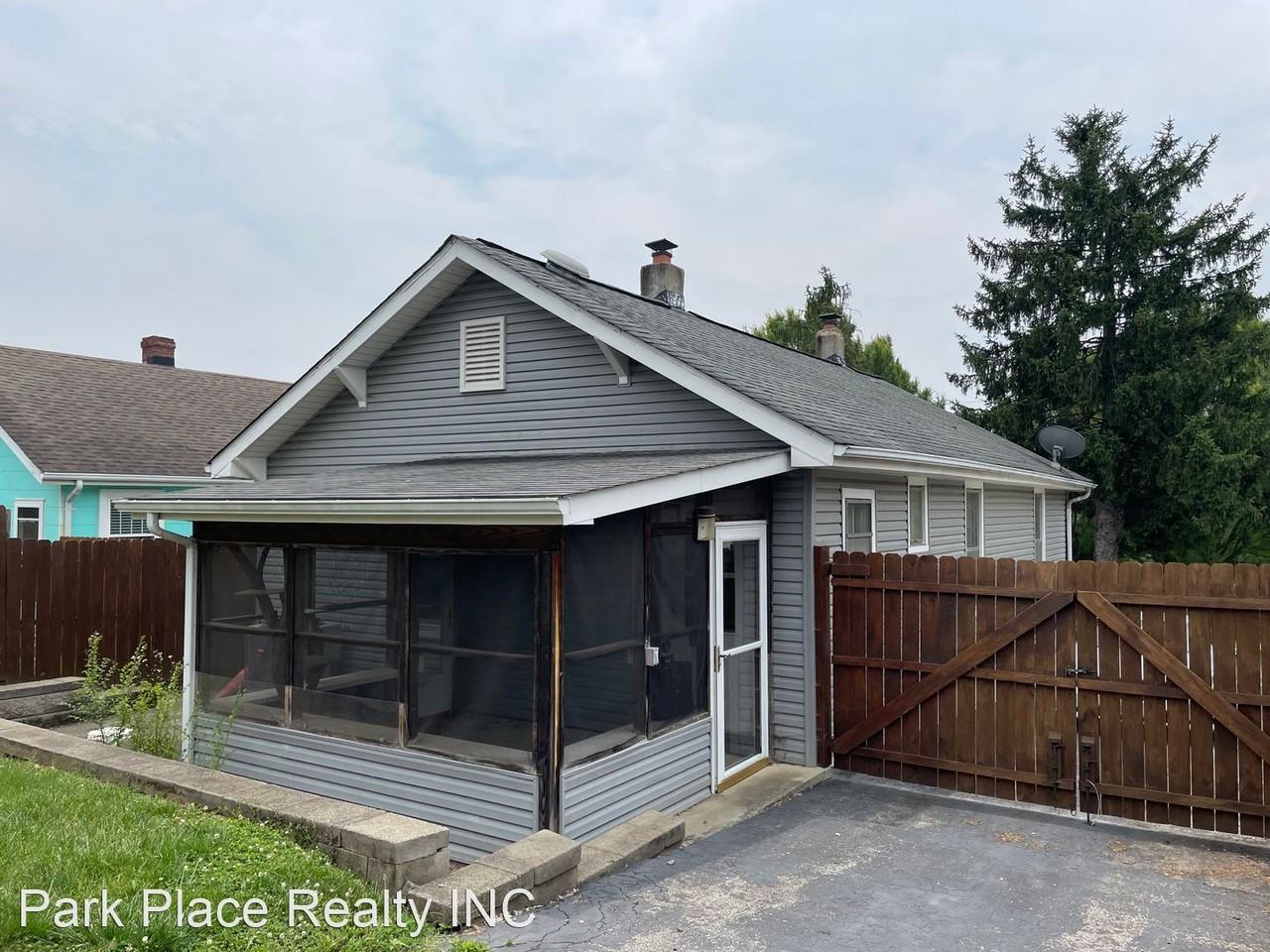 1038 Morgan Ave Se - Photo 3 of 38