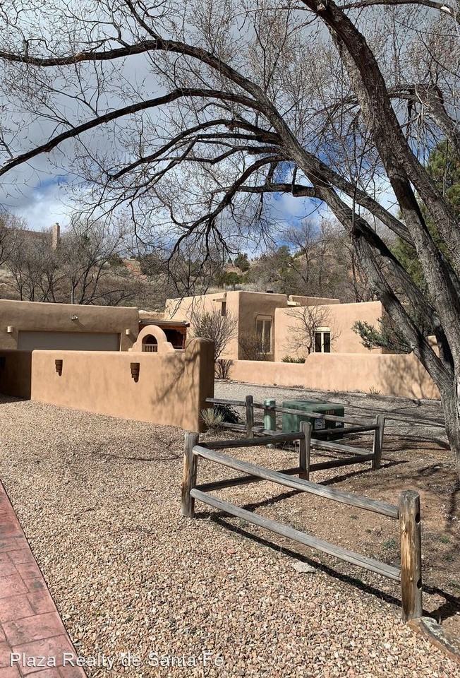 142 Valley Dr - Photo 2 of 39