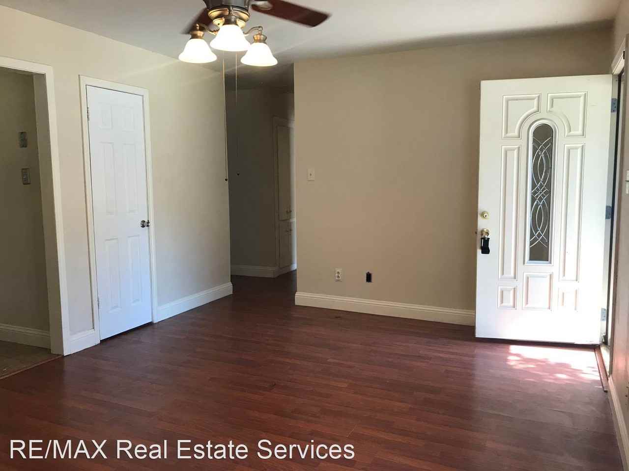 3218 Red Bud Ln - Photo 3 of 6