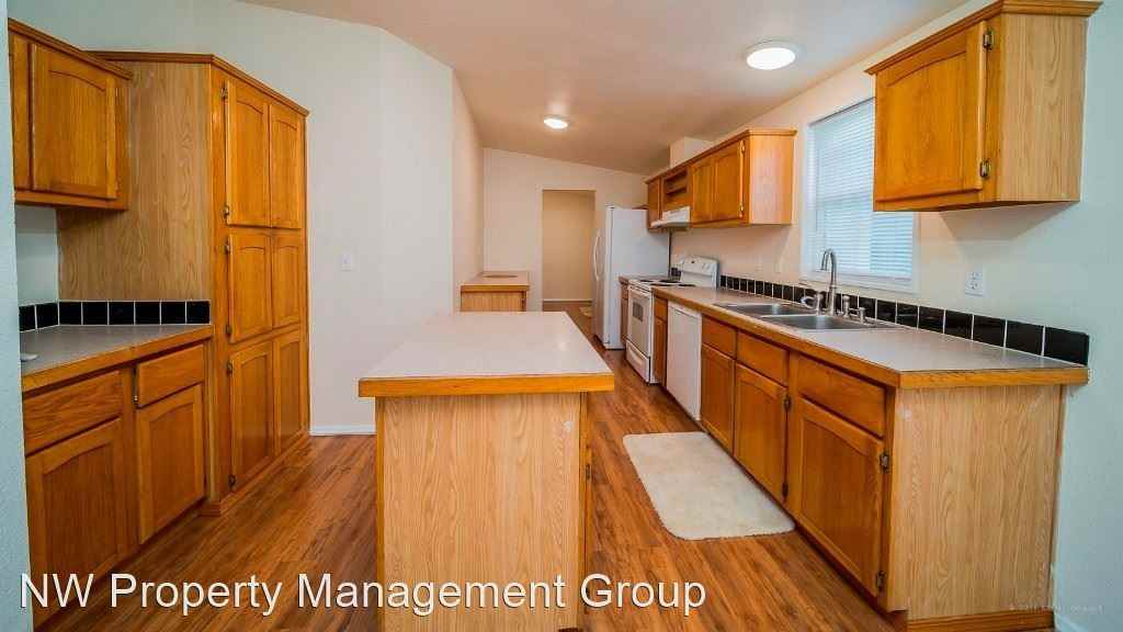 4409 Fobes Rd - Photo 2 of 11