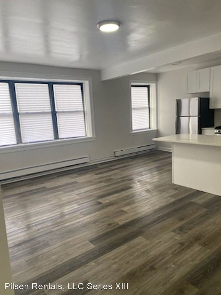 4425-31 N. Milwaukee Ave & 5055-65 W. Agatite Ave - Photo 3 of 11