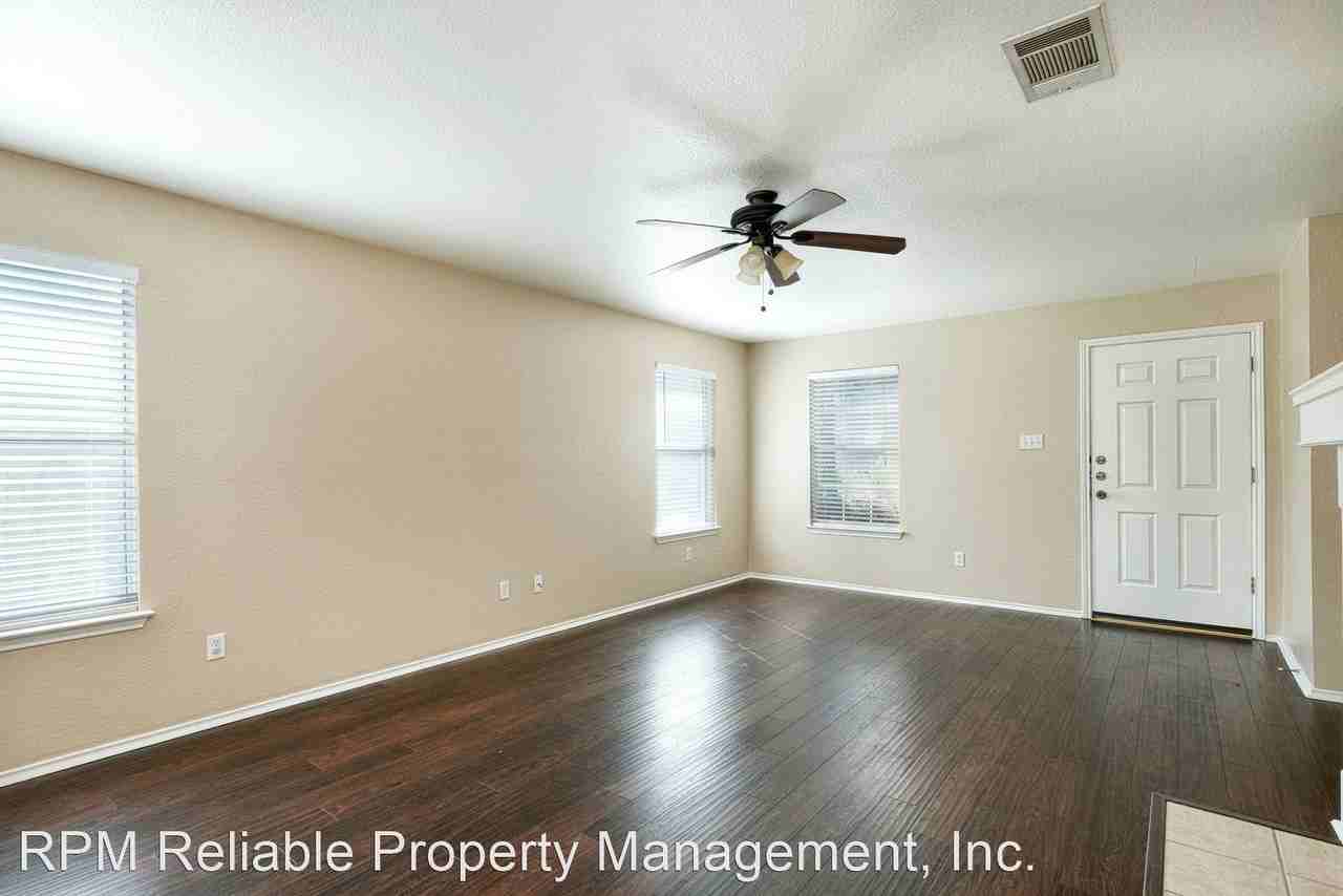 124 Hunter Rex Way - Photo 2 of 13