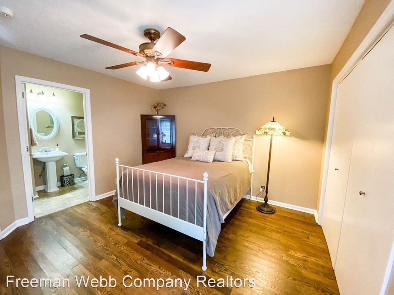 5250 Village Way - Photo 3 of 14