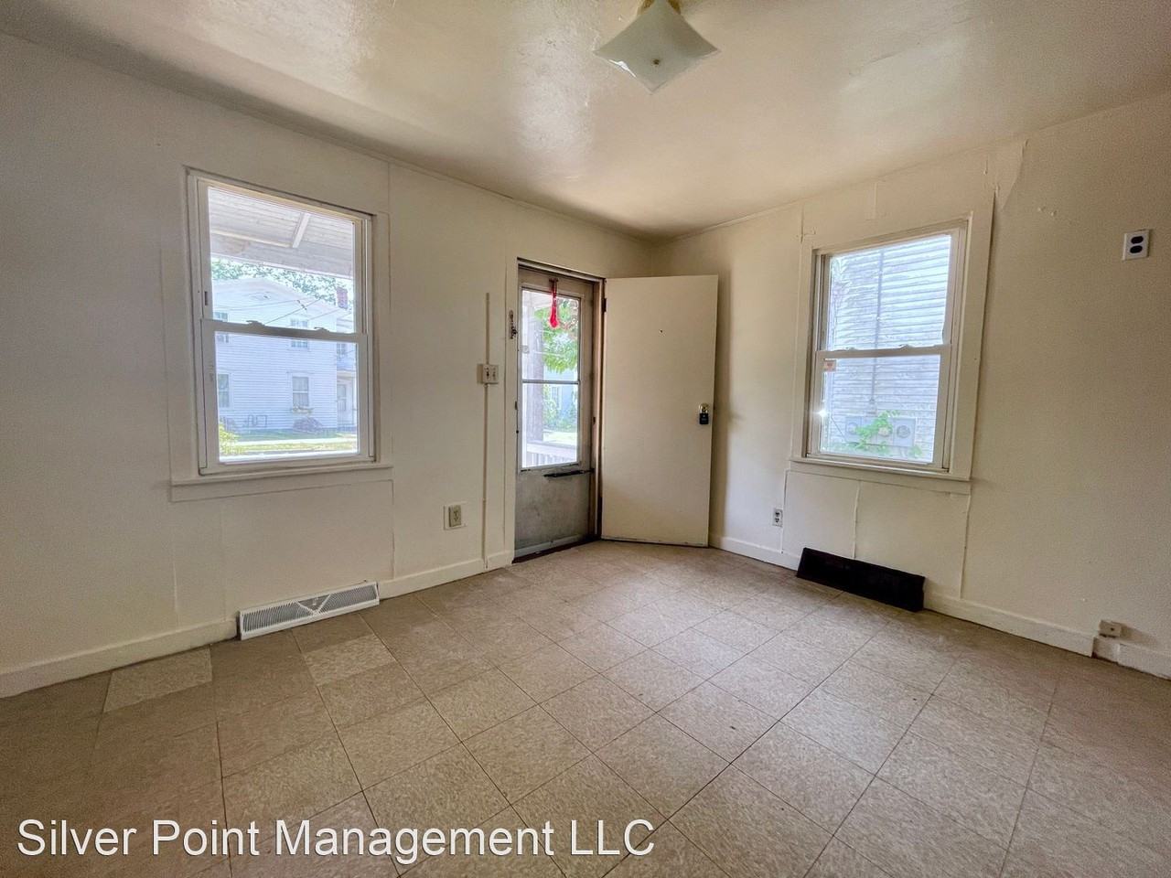 182-184 S. Giles - Photo 3 of 15
