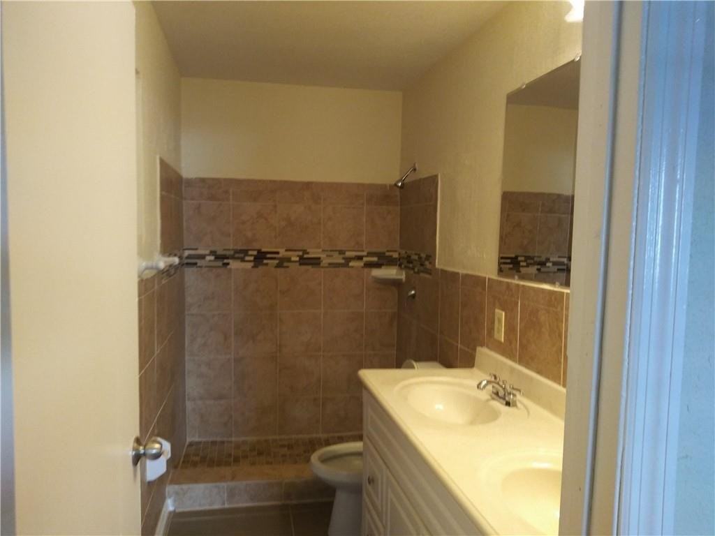 2701 Nw 21st St - Photo 3 of 8