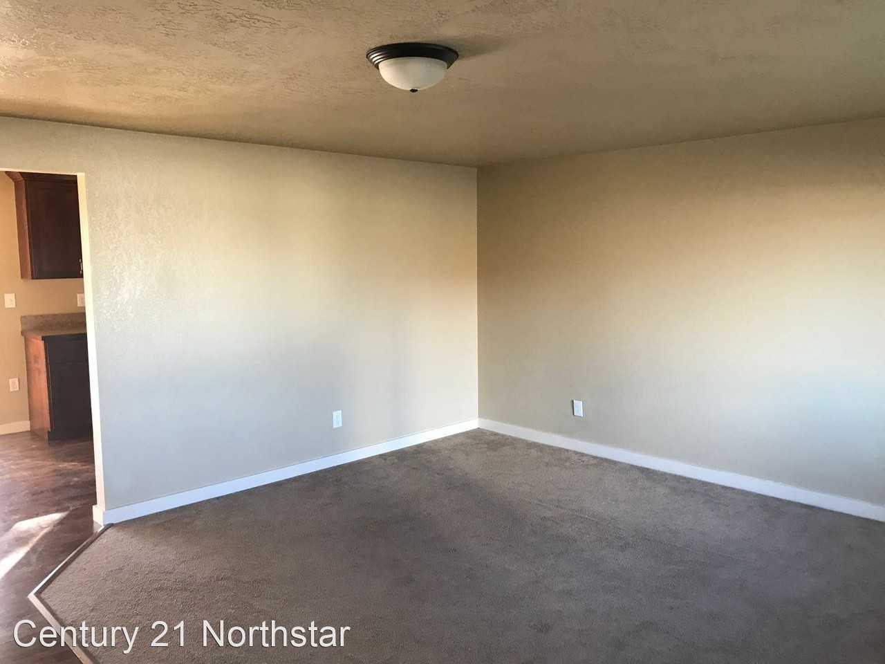 607 C Ave - Photo 3 of 16